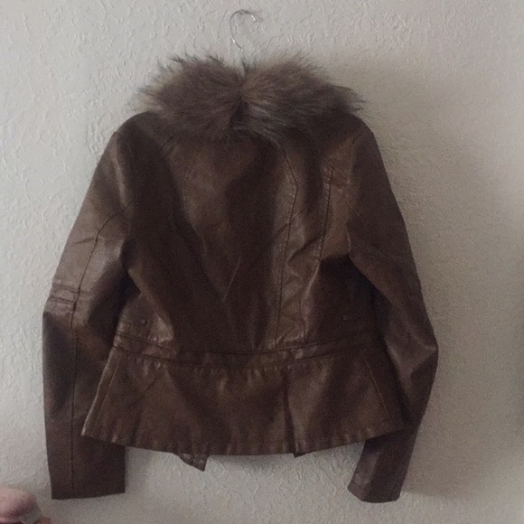 Jacket - Picture 5 of 5